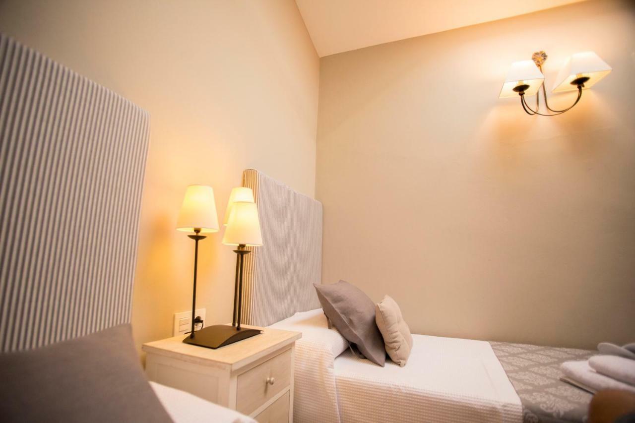 Md Casa Palacio Munoz Chaves Siglo XVIII Caces エクステリア 写真